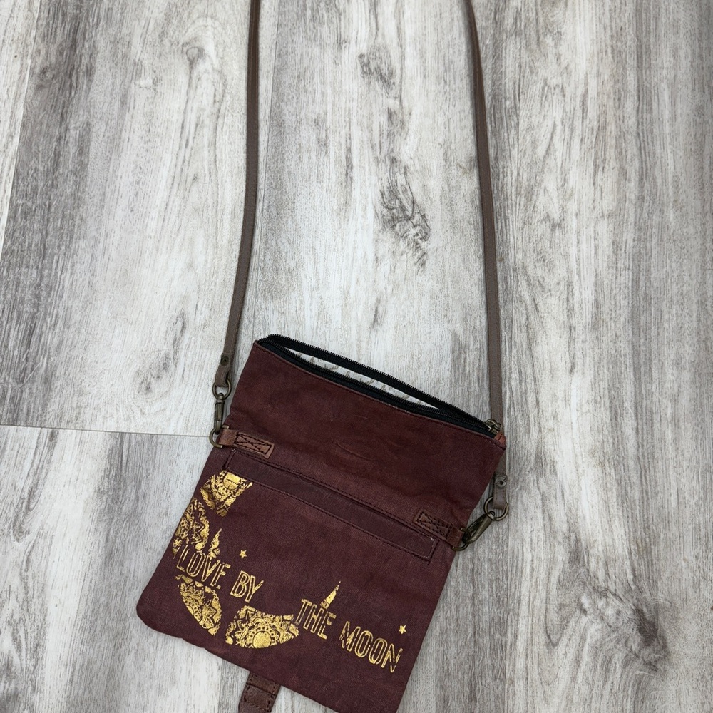 FLASH SALE⚡️Mona B Crossbody Bag with Gold Accents